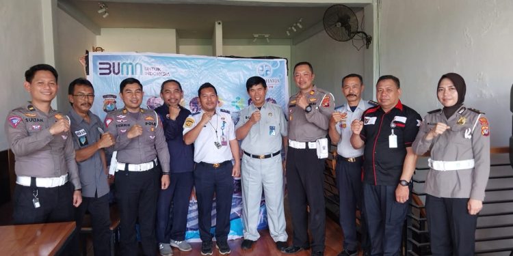 Kurangi Fatalitas Korban Kecelakan Lalu Lintas, Jasa Raharja Kembali Adakan Forum Komunikasi Lalu Lintas di Mamuju PT Jasa Raharja Perwakilan Mamuju