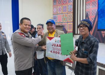 MOI CELOTEH JUARAI TURNAMEN DOMINO DI HARI HUT BHAYANGKARA KE-77 DI POLDA SULSEL.