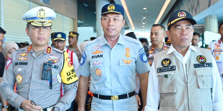 Pastikan Kelancaran Arus Mudik Nataru, Dirut Jasa Raharja, Menhub, Menko PMK, dan Kakorlantas Polri Gelar Tinjauan ke Sejumlah Daerah