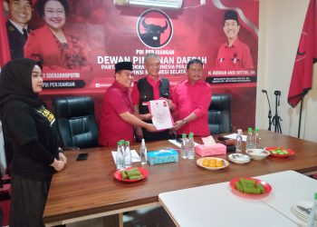 Serius maju Bukan coba coba Rahman pina pagi ambil formulir sore mengembalikan formulir