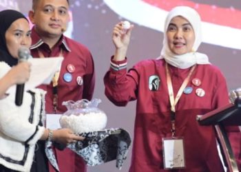 Munafri Arifuddin-Aliyah Mustika Ilham (MULIA). Tampil memukau saat sesi paparan program dan visi misi pada debat