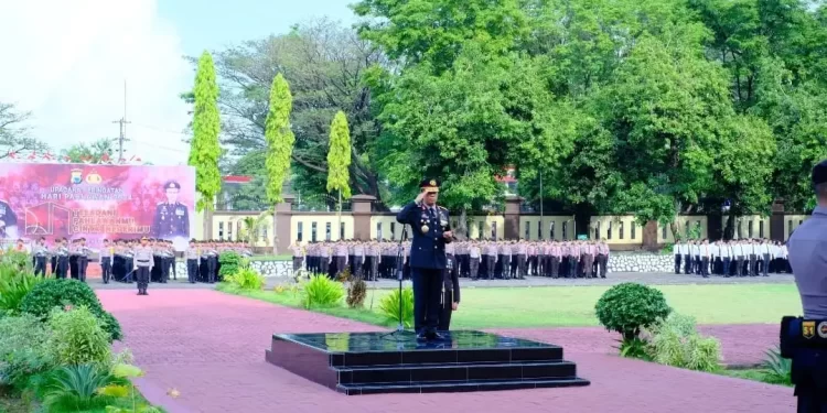 Kapolda Sulsel Pimpin Upacara Peringatan Hari Pahlawan Ke-79 Tahun 2024 di Mapolda Sulsel