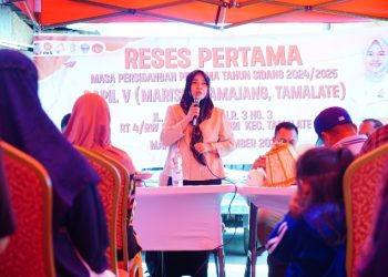 Reses Pertama Rezeki Nur Mendengarkan keluhan warga di dua kelurahan